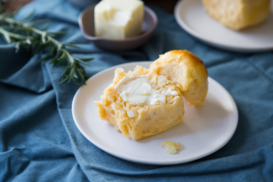 Savory Sweet Potato and Onion Dinner Rolls 