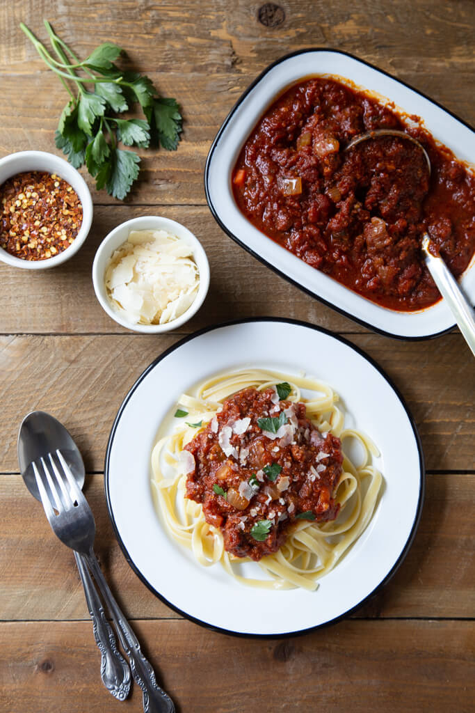 Easy and delicious Slow Cooker Bolognese with White Onions from the National Onion Association