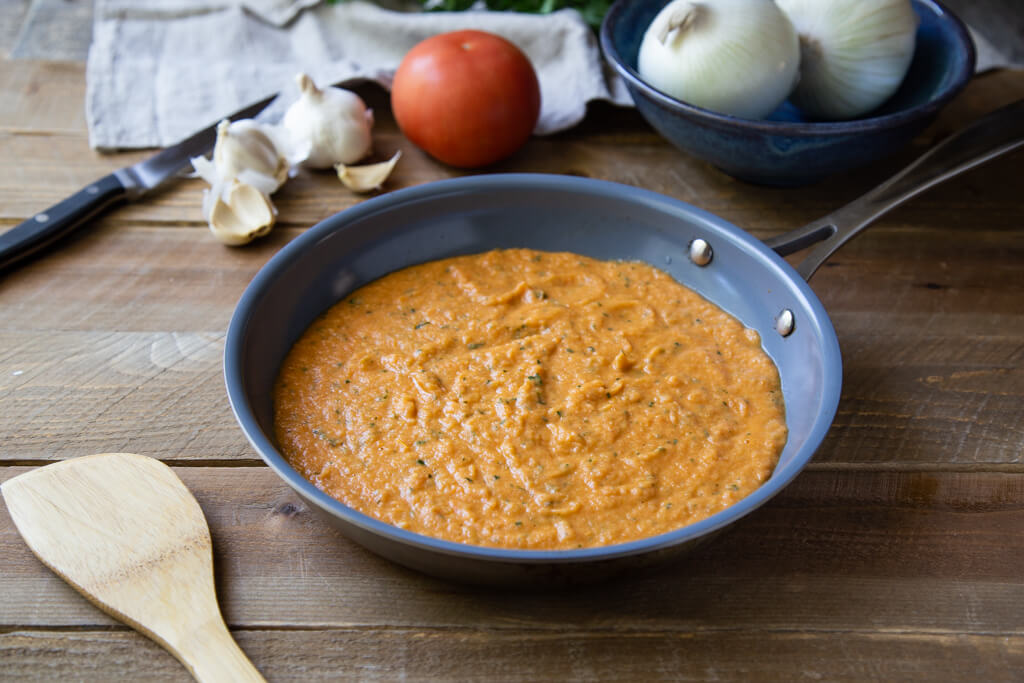 How to make Spanish Sofrito | Recipe at onions-usa.org